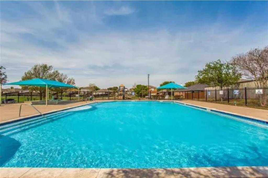 1557 Crown View Drive