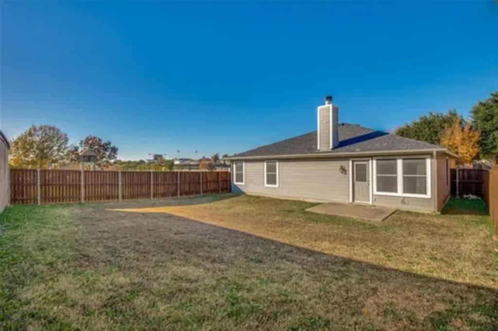 1557 Crown View Drive