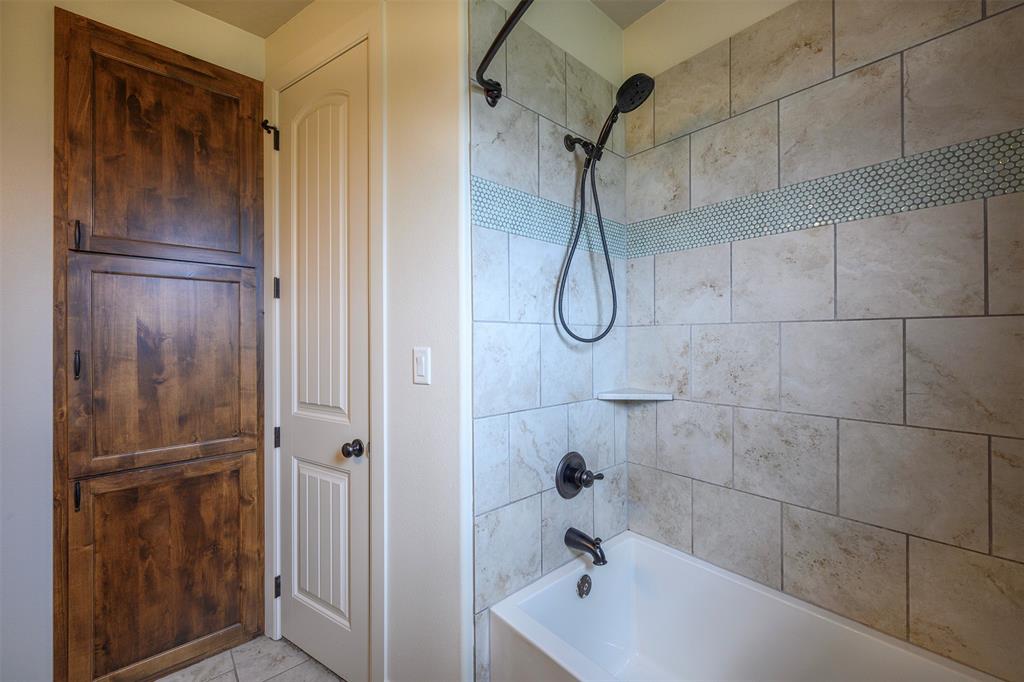 Lipan, Texas, 76462, United States, 4 Bedrooms Bedrooms, ,4 BathroomsBathrooms,Residential,Active,2023915