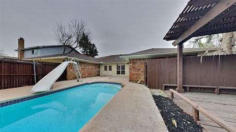 A home in Hickory Creek