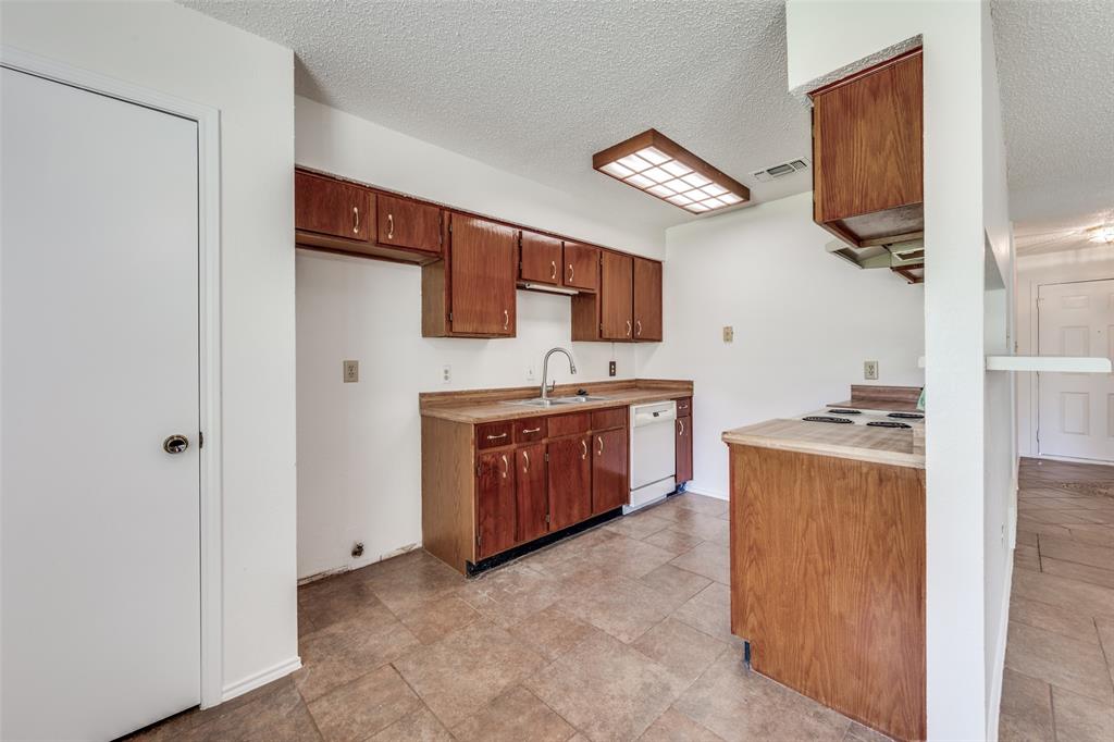 7105 Hanging Cliff Place