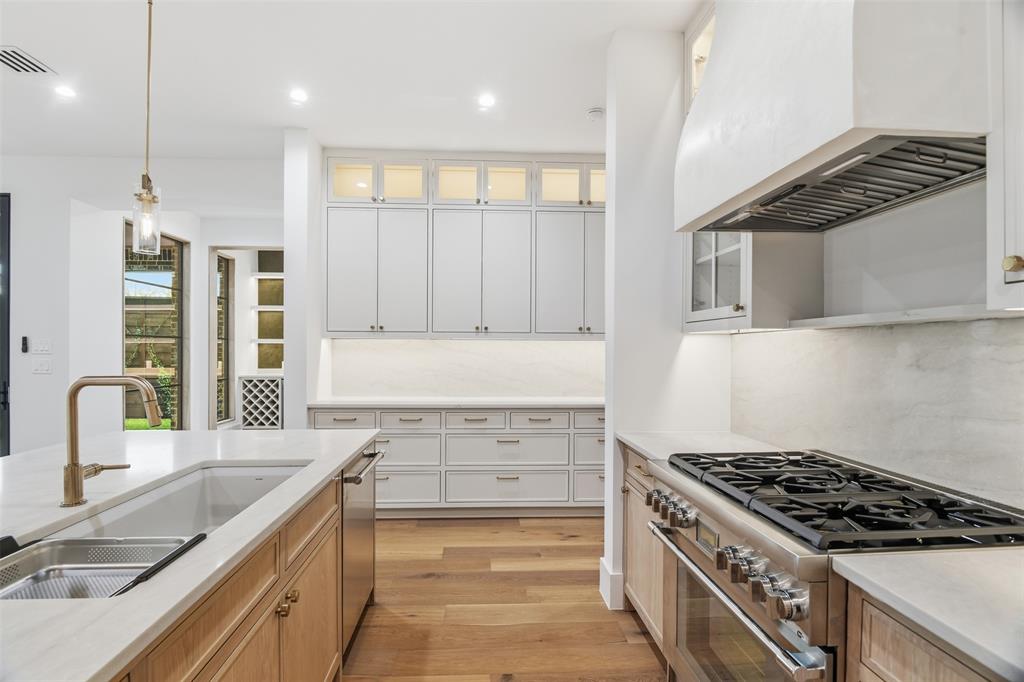 Lovers Lane Village - Residential Lease