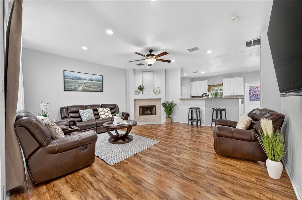 5332 Comanche Wells Drive