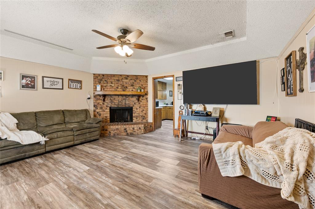 2701 Hurstview Drive