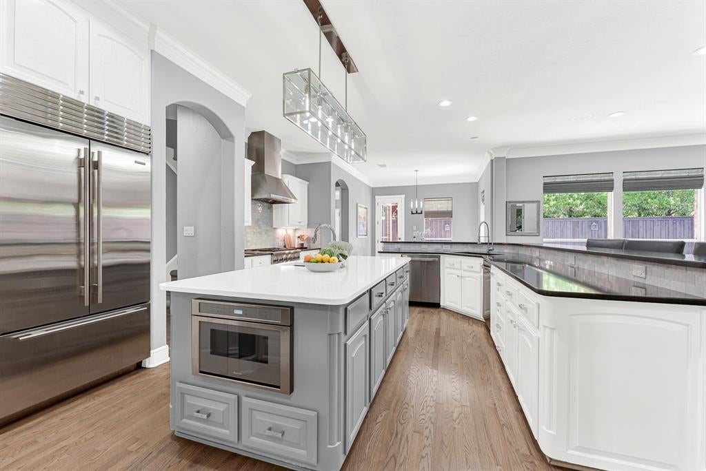 2704 MENDOCINO Circle