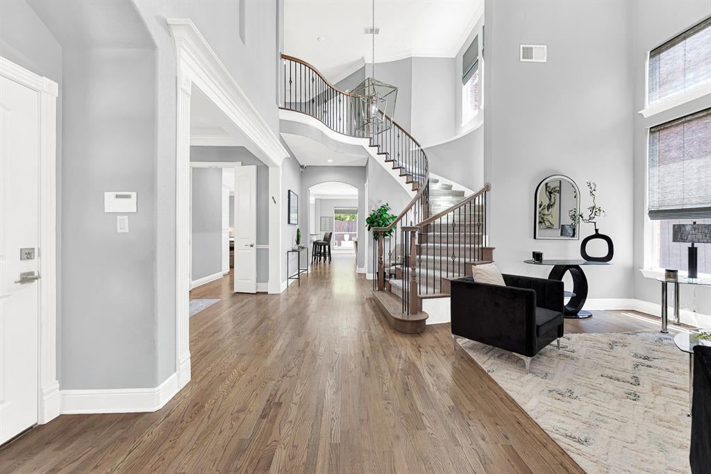 2704 MENDOCINO Circle
