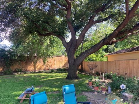 A home in Benbrook