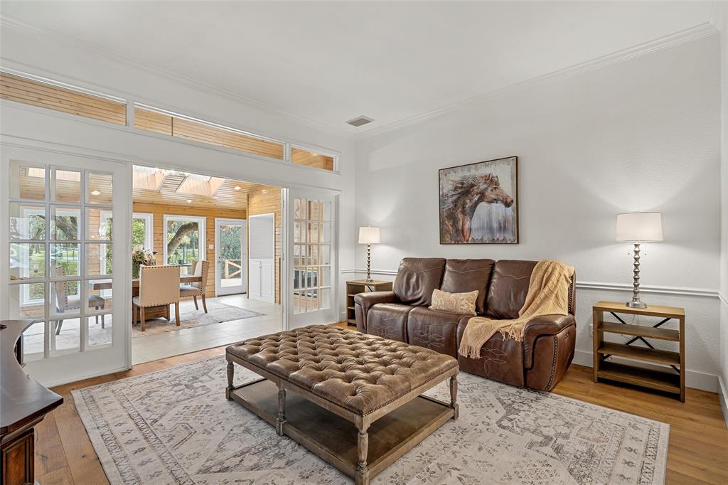 227 Oak Creek Circle