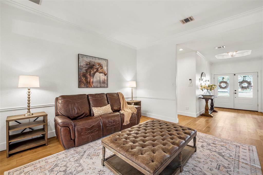 227 Oak Creek Circle