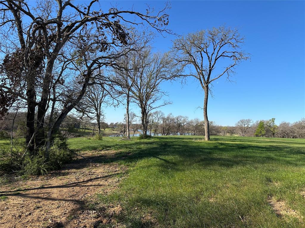 2152 Lakeside Drive