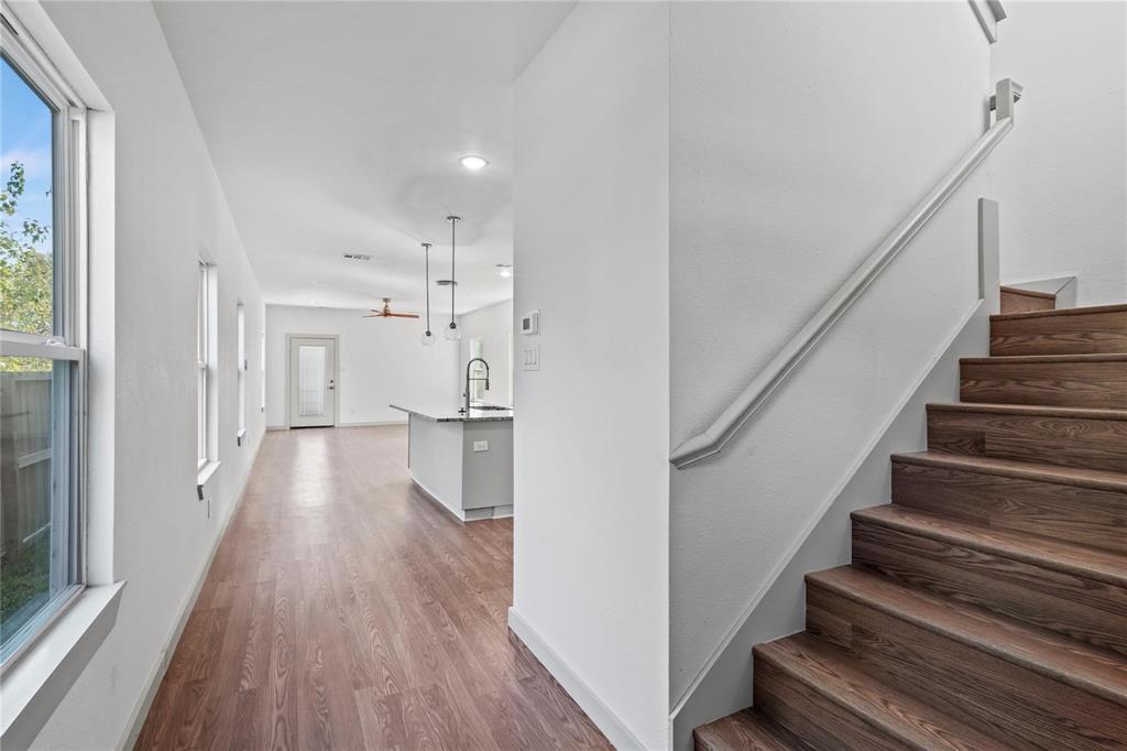 Lincoln Manor - Residential