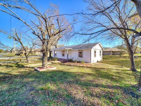 A home in Leonard