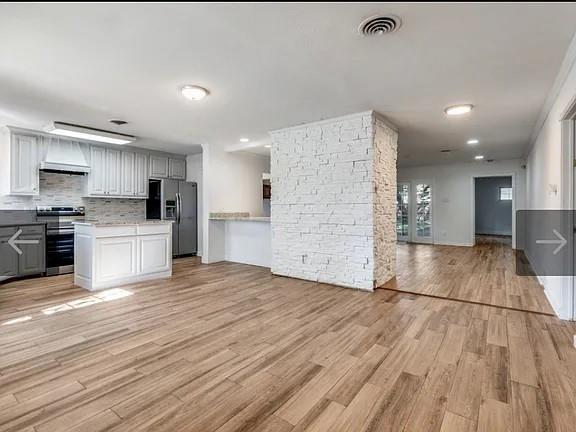 University Hlnds Add - Residential Lease