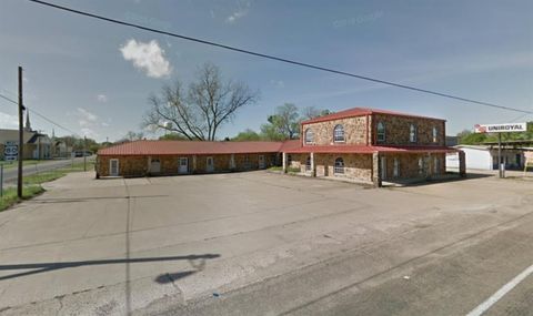 106 E Pine Street Edgewood TX 75117