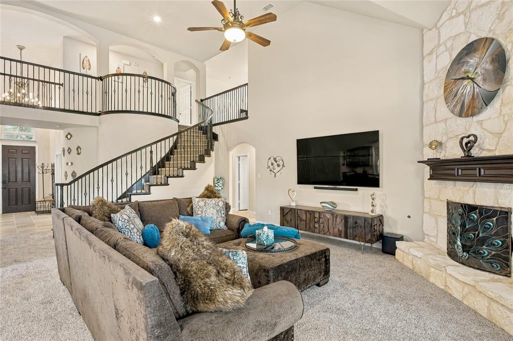 2431 Lusitano Lane