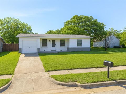 4305 Carmel Avenue Fort Worth TX 76119