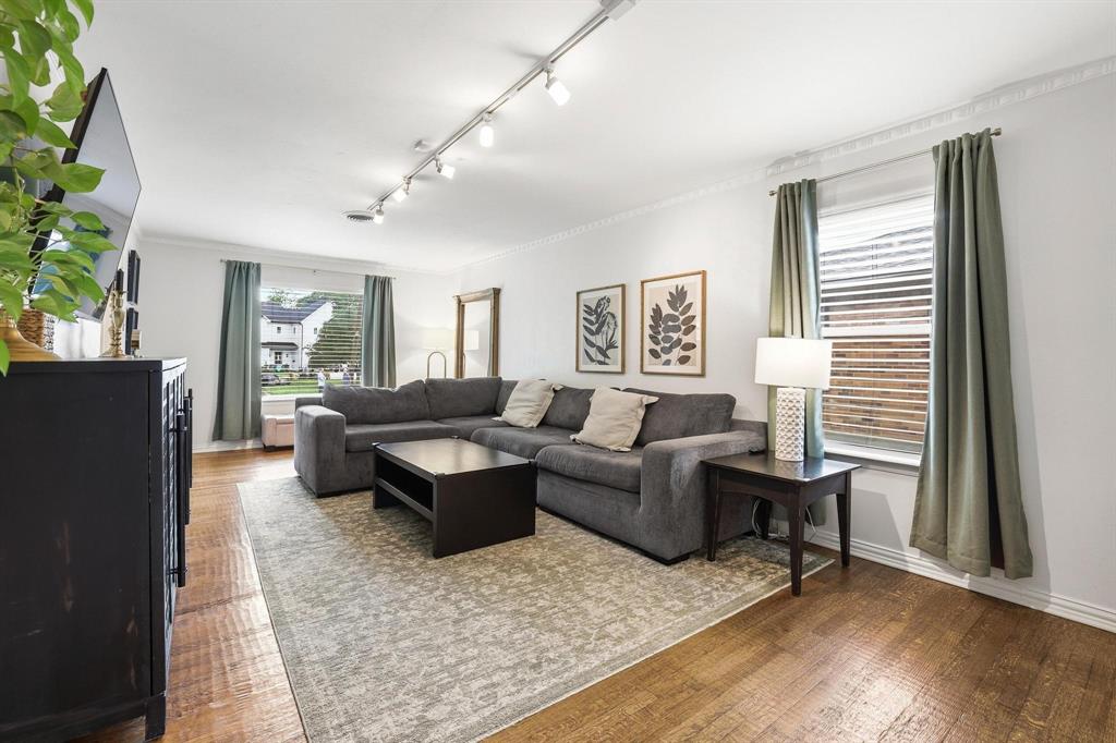 9220 Larchwood Drive