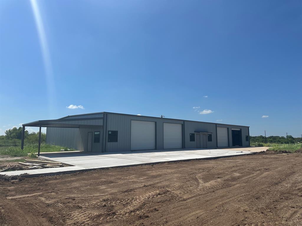 G-0650 JAMES HOGAN - Land