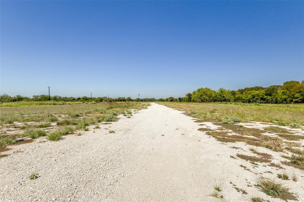 G-0650 JAMES HOGAN - Land