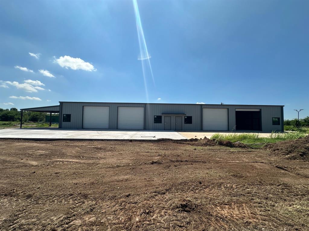 G-0650 JAMES HOGAN - Land