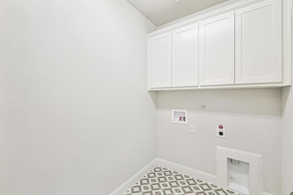 Canyon Falls Village 10-Ar - Residential Lease