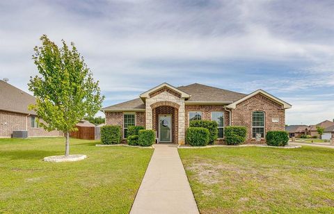 811 Carmen Ana Avenue Grandview TX 76050