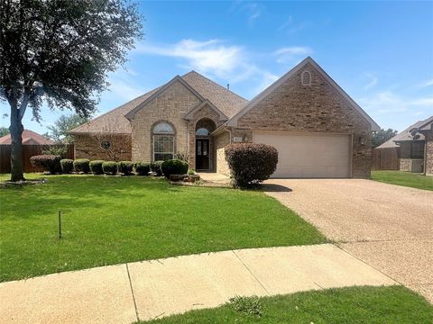 10717 Greenview Court Benbrook TX 76126