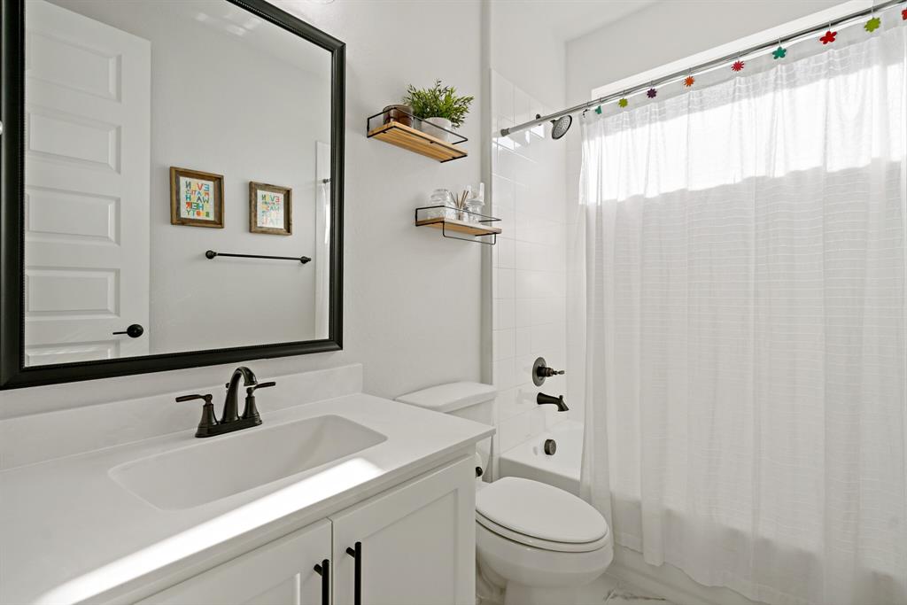 Star Trail Ph Six - Residential