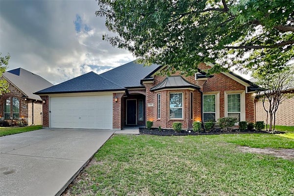 309 HUDSON LN, BURLESON, TX 76028 - Image 8b84a205abb3f856d3a13339d88e2f1f/3593531815