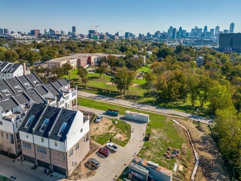 Tiny photo for 2114 Wenge Lane, Dallas, TX 75219 (MLS # 21184449)