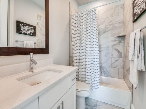 Tiny photo for 2114 Wenge Lane, Dallas, TX 75219 (MLS # 21184449)