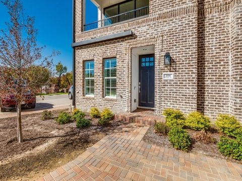Tiny photo for 2114 Wenge Lane, Dallas, TX 75219 (MLS # 21184449)