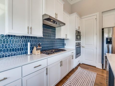 Tiny photo for 2114 Wenge Lane, Dallas, TX 75219 (MLS # 21184449)