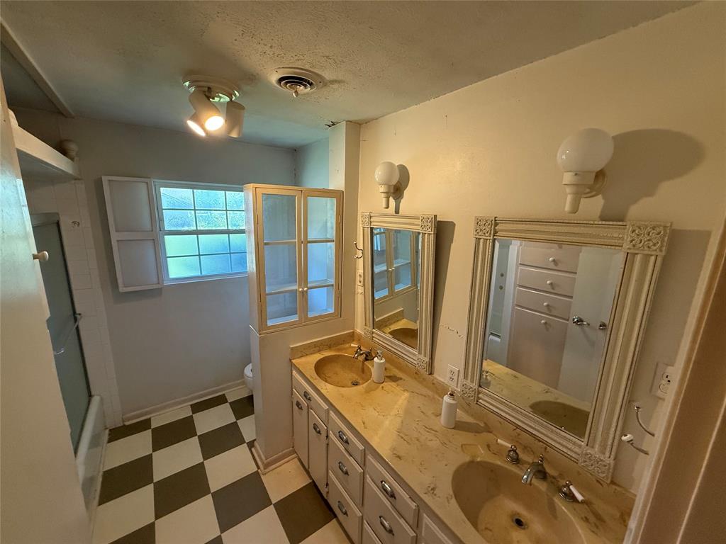 Russell Heights Add - Residential