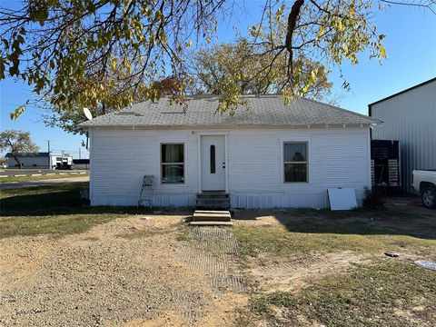 A home in Mineral Wells