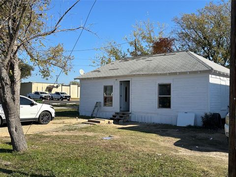 A home in Mineral Wells