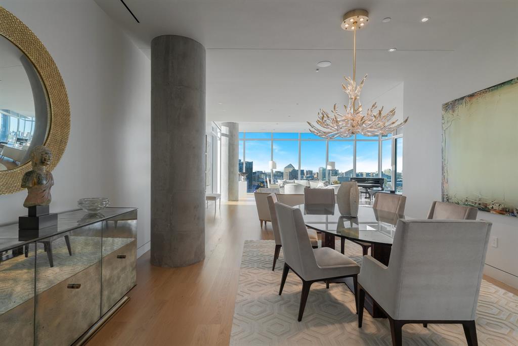 ARTS RESIDENCES CONDO - Residential