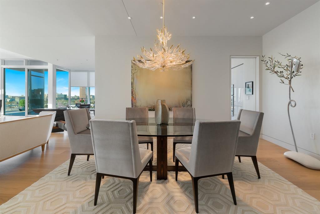 ARTS RESIDENCES CONDO - Residential