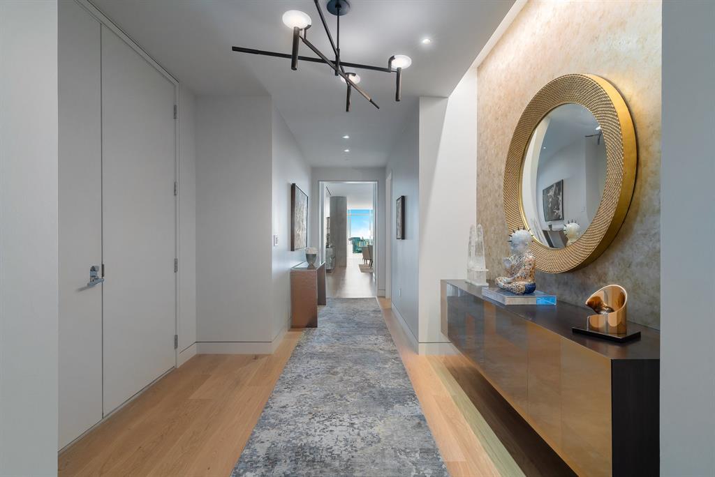 ARTS RESIDENCES CONDO - Residential