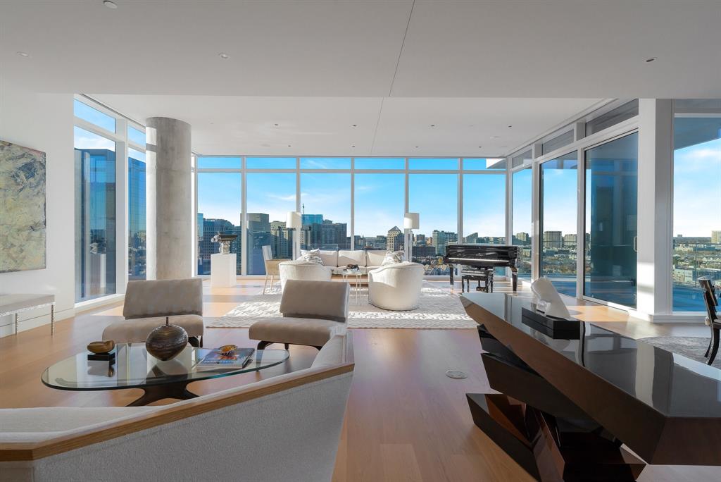 ARTS RESIDENCES CONDO - Residential