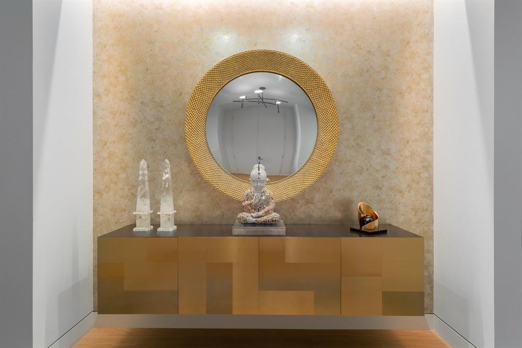 ARTS RESIDENCES CONDO - Residential