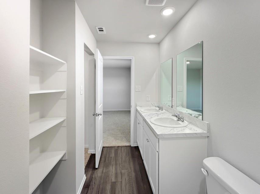 Treaty Oaks - Residential Lease