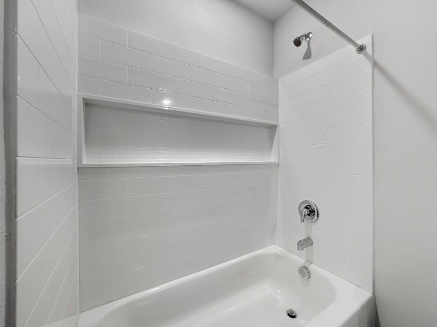 Treaty Oaks - Residential Lease