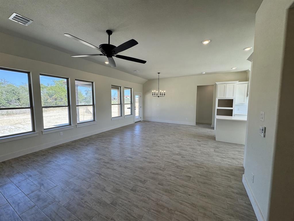 1094 Colt Road