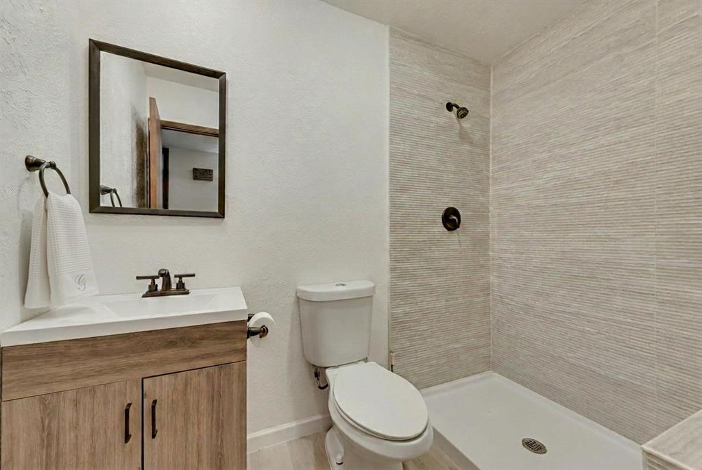 White Rock Village 01 - Residential