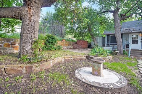 A home in Mineral Wells