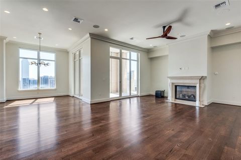 2555 N Pearl Street 2001 Dallas TX 75201