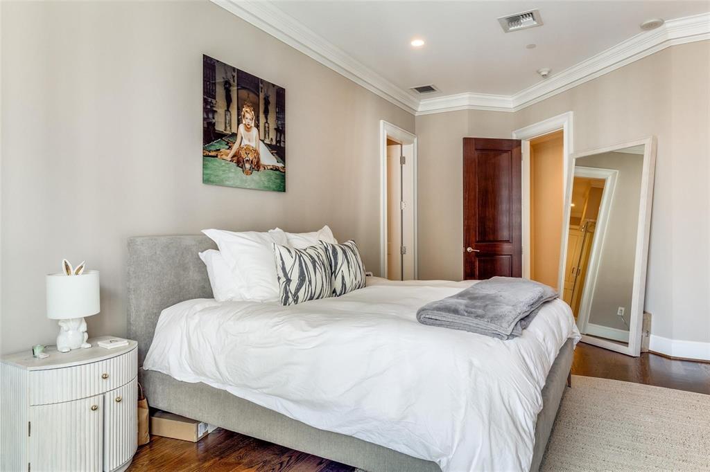 Ritz-Carlton Residences - Residential Lease