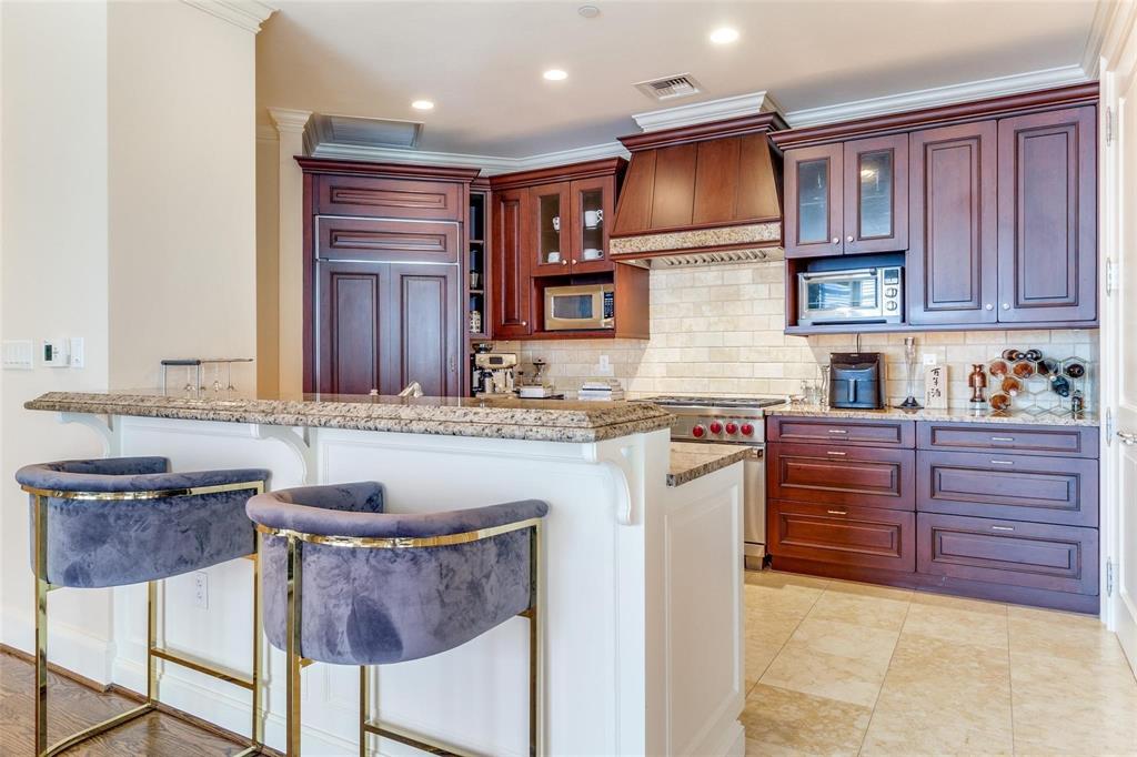 Ritz-Carlton Residences - Residential Lease