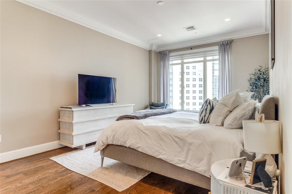 Ritz-Carlton Residences - Residential Lease